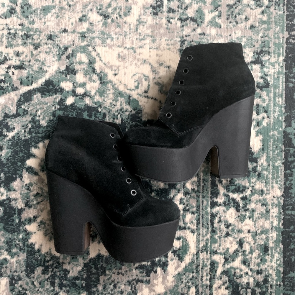 Topshop Suede Platform Boot. - Picture 1 of 13